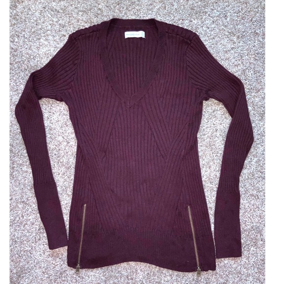 Abercrombie & Fitch Sweaters - Abercrombie Fitch Burgundy Ribbed V Neck Sweater Zipper Accent Size Medium